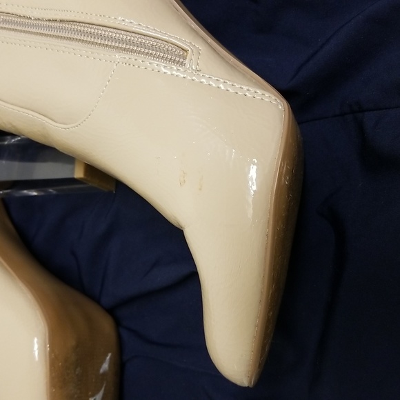 Uber-Cool Sam Edelman Lucite-heeled boots, size 8.5 - Picture 3 of 8